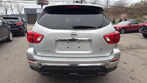 2017 Nissan Pathfinder SV