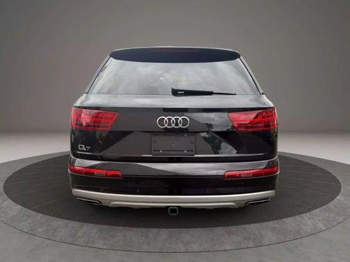 2019 Audi Q7 45 Premium Plus