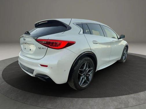 2018 INFINITI QX30 Sport