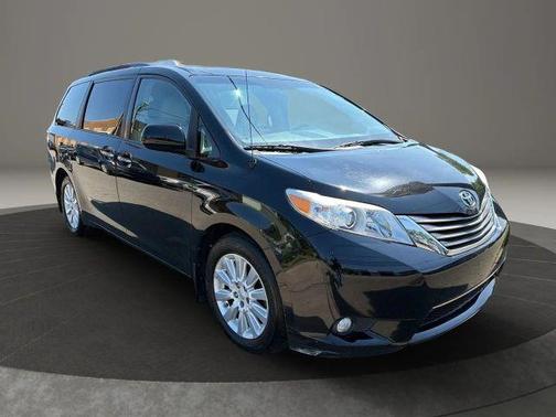 Black 2014 Toyota Sienna XLE