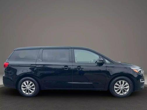 2020 Kia Sedona LX