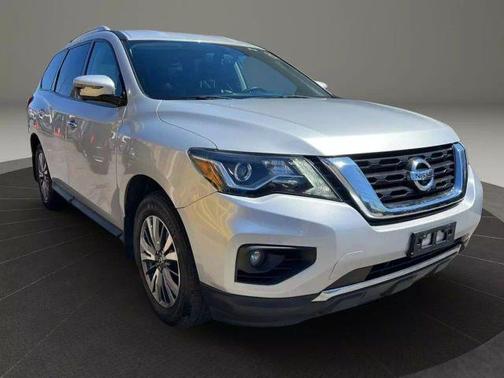 2019 Nissan Pathfinder SL