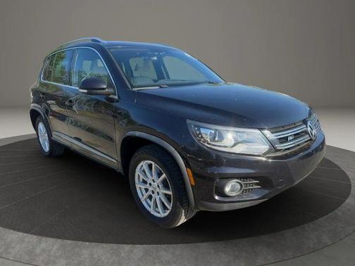 Black 2014 Volkswagen Tiguan Auto R-Line