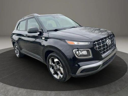 2021 Hyundai VENUE SEL