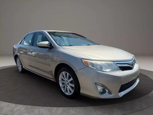 2014 Toyota Camry Hybrid XLE