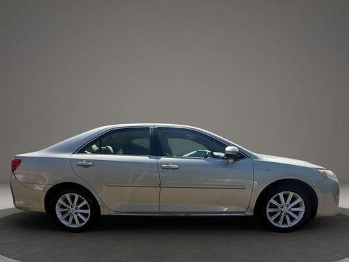 2014 Toyota Camry Hybrid XLE