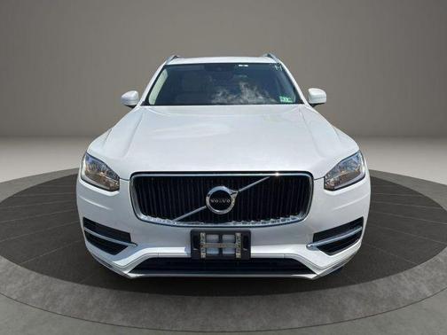 2016 Volvo XC90 T5 Momentum