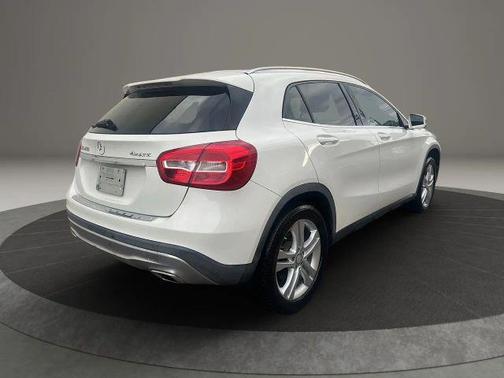 2015 Mercedes-Benz GLA-Class GLA 250 4MATIC