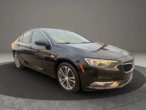 2018 Buick Regal Sportback Essence