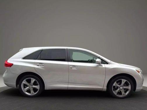 2012 Toyota Venza LE