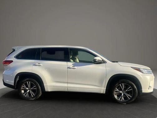2018 Toyota Highlander LE Plus
