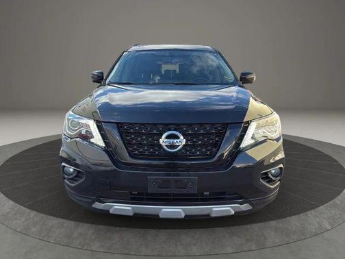 2020 Nissan Pathfinder SL