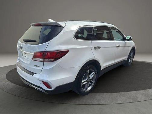 2017 Hyundai SANTA FE SE Ultimate