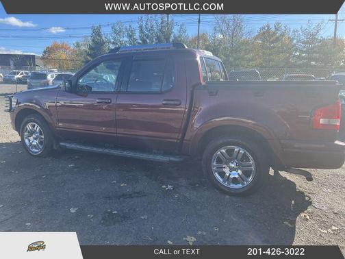 Photo 5 of 30 of 2010 Ford Explorer Sport Trac Limited