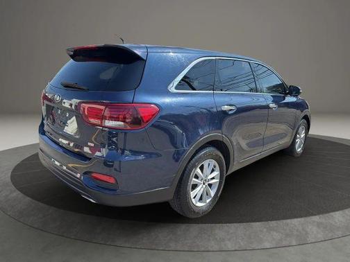 Blue 2019 Kia Sorento LX