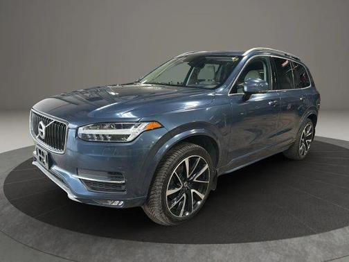 2018 Volvo XC90 T6 Momentum