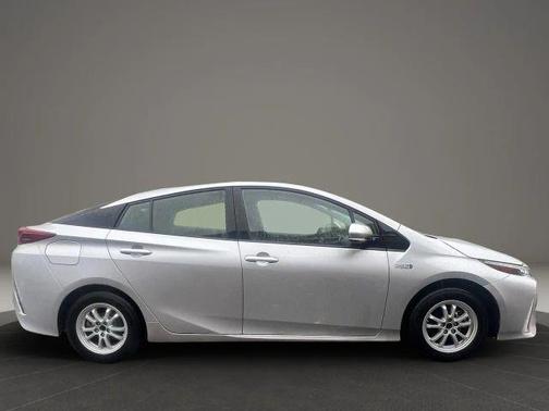 2021 Toyota Prius Prime LE