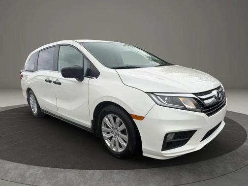 White 2019 Honda Odyssey LX