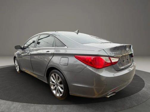2011 Hyundai SONATA SE