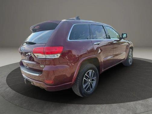 Red 2018 Jeep Grand Cherokee Overland