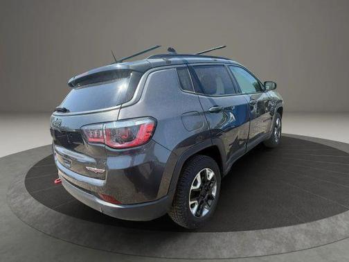 Gray 2017 Jeep Compass Trailhawk