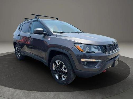 Gray 2017 Jeep Compass Trailhawk