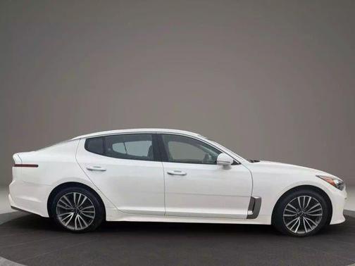 2019 Kia Stinger Base