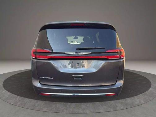 2022 Chrysler Pacifica Touring