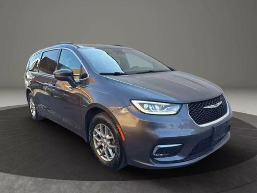 2022 Chrysler Pacifica Touring