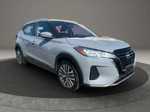 2022 Nissan Kicks SV