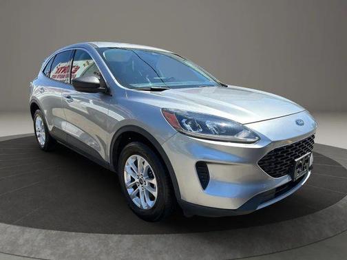 Silver 2022 Ford Escape SE