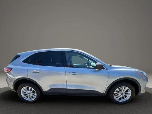 Silver 2022 Ford Escape SE