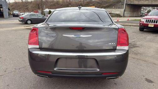 2019 Chrysler 300 Limited
