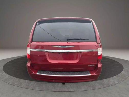 2015 Chrysler Town & Country Limited Platinum