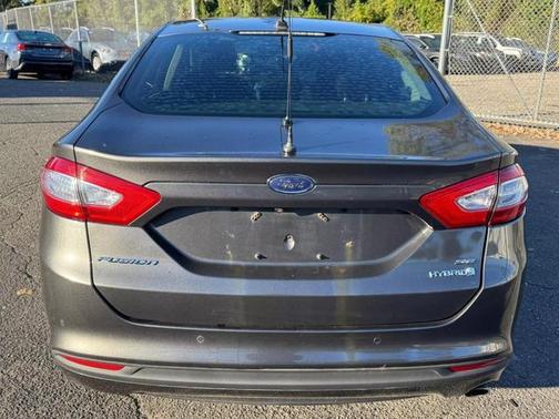 2016 Ford Fusion Hybrid SE