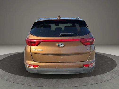Brown 2018 Kia Sportage EX