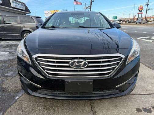 2016 Hyundai SONATA SE