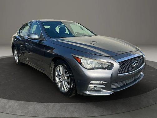 2015 INFINITI Q50 Base