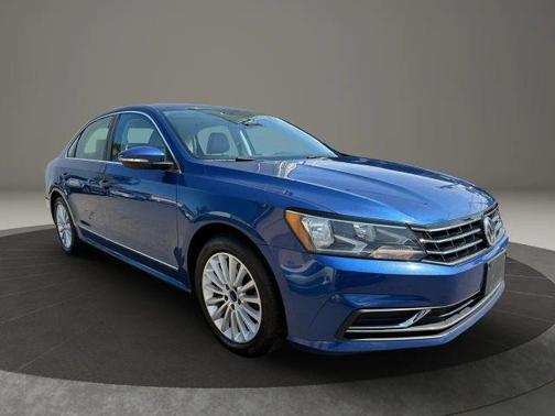 2016 Volkswagen Passat 1.8T SE