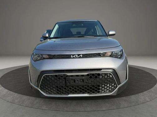 Gray 2024 Kia Soul LX