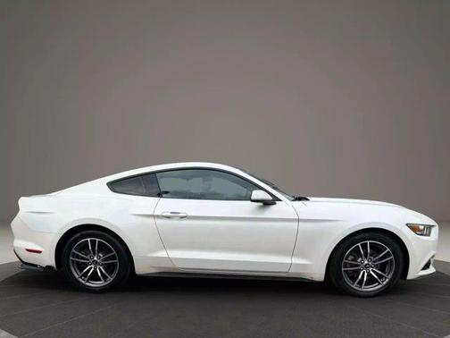 2017 Ford Mustang EcoBoost