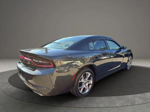 2017 Dodge Charger SE