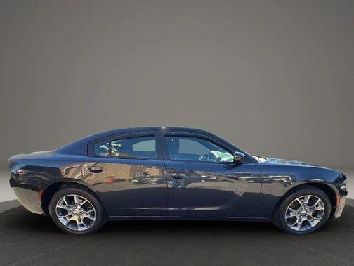 2017 Dodge Charger SE