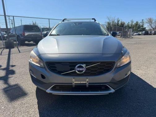 2016 Volvo V60 Cross Country T5