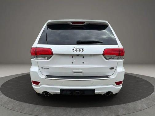 White 2017 Jeep Grand Cherokee Overland