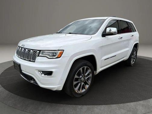 White 2017 Jeep Grand Cherokee Overland