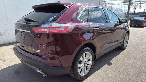 2020 Ford Edge Titanium