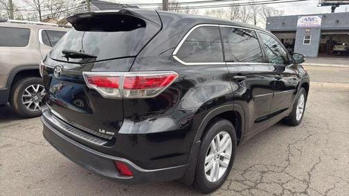 2016 Toyota Highlander LE