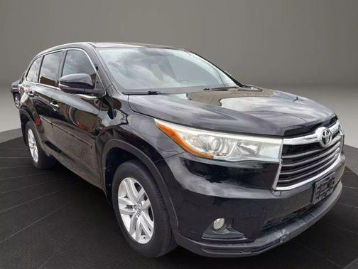2016 Toyota Highlander LE