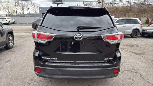 2016 Toyota Highlander LE